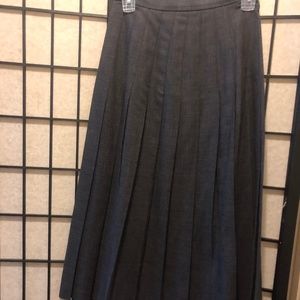 - Vintage Glenora Neiman Marcus  3/4 - length pleated skirt  Size 6